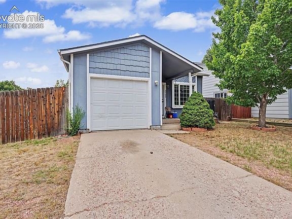 2nd image of 4520 Hollyridge Dr