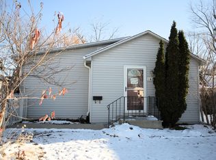 1424 Summit Ave, Ames, IA 50010