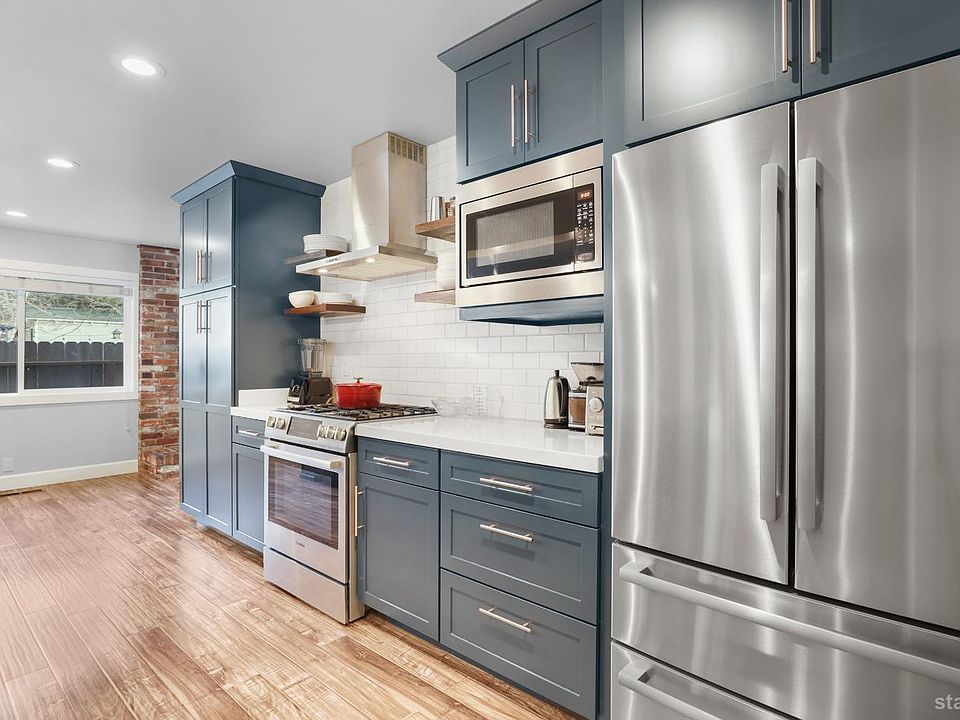 2nd image of 2231 Cornelian Dr