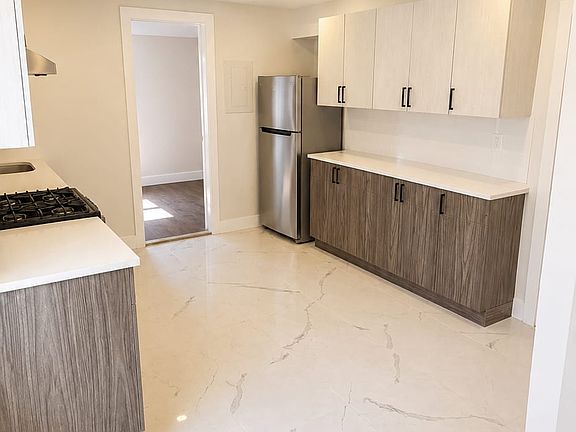 2nd image of 352 Bergen St #2