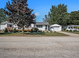 802 N Rath Ave, Ludington, MI 49431