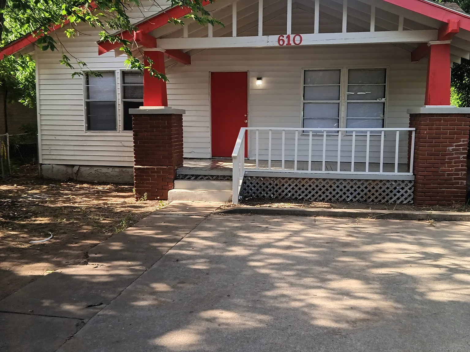4 bed, 2000 sqft, $925 — Photo 1