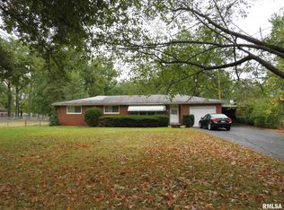 302 N Ohio Ave, Salem, IL 62881