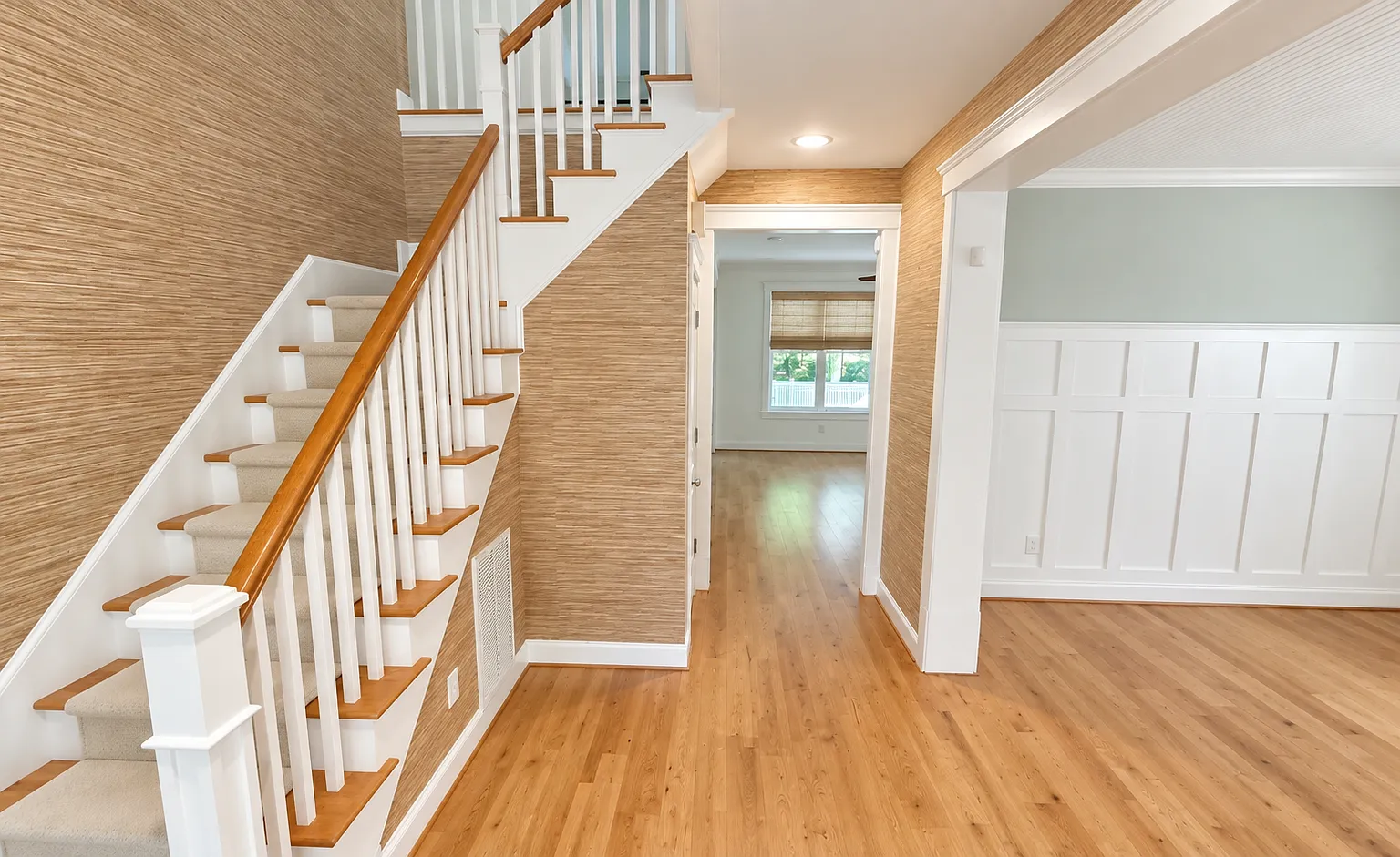 5 bed, 2907 sqft, $4,795 — Photo 2