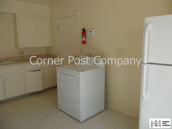 5th image of 208 Grove St NE APT C