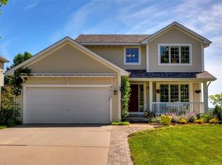 9015 Lenham Dr, Johnston, IA 50131