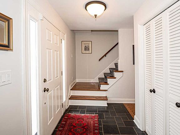 3rd image of 7229 Royalgreen Dr