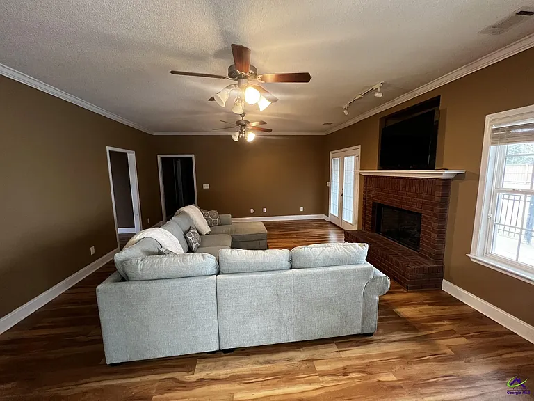 104 Jennifer Ln — Photo 4
