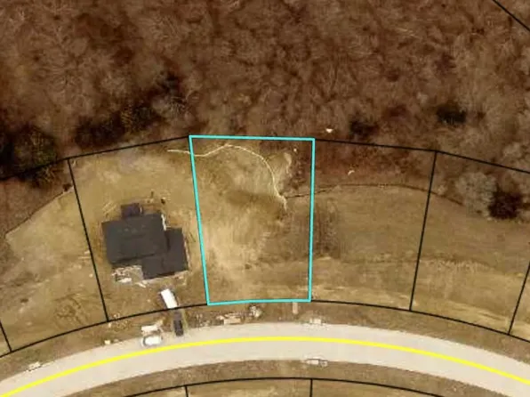 500 Whitetail Ln, Tiffin, IA 52340