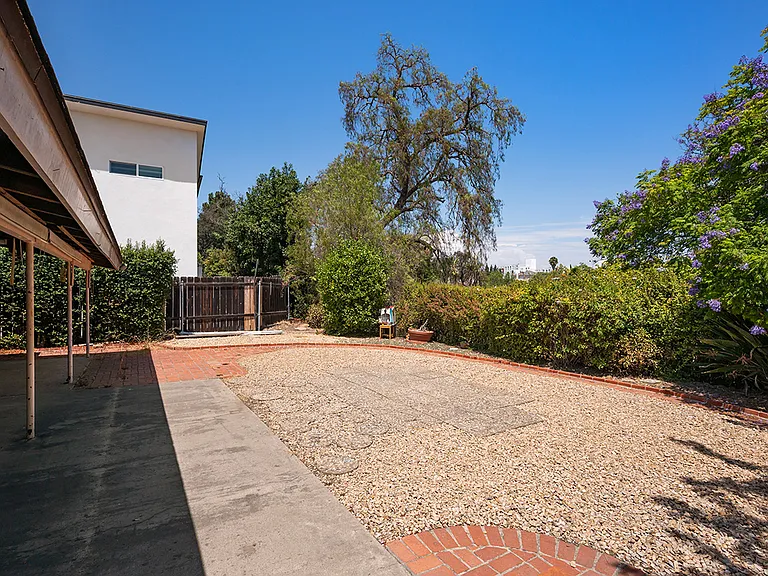 5039 Campanile Dr — Photo 18