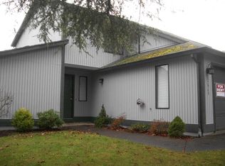 37965 Sandy Heights St, Sandy, OR 97055