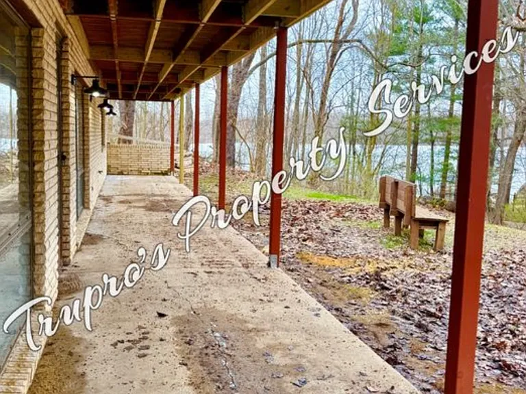 2715 E Shawnee Rd — Photo 59