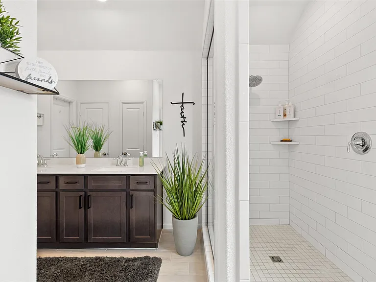 641 Royal Arch Dr — Photo 22