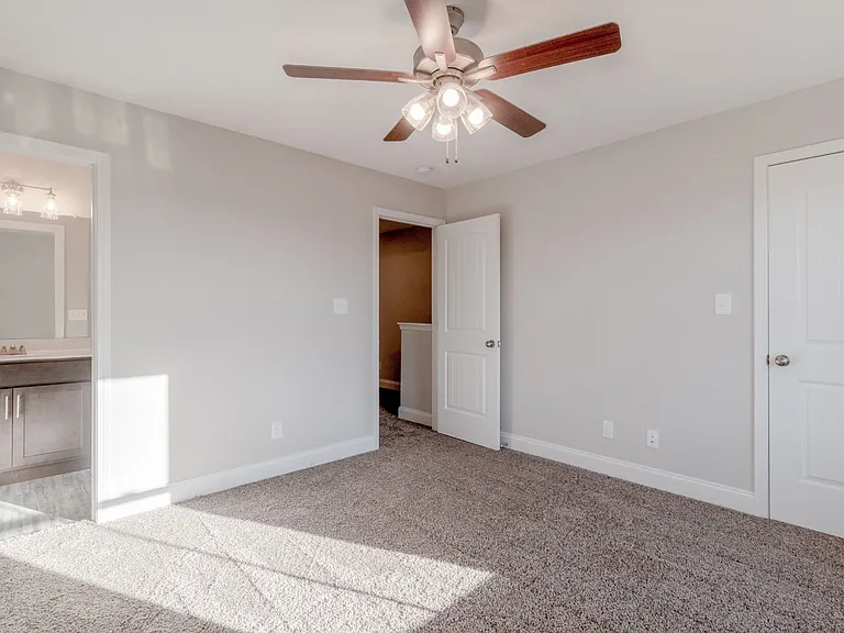 1000 Henry Place Blvd #101 — Photo 11