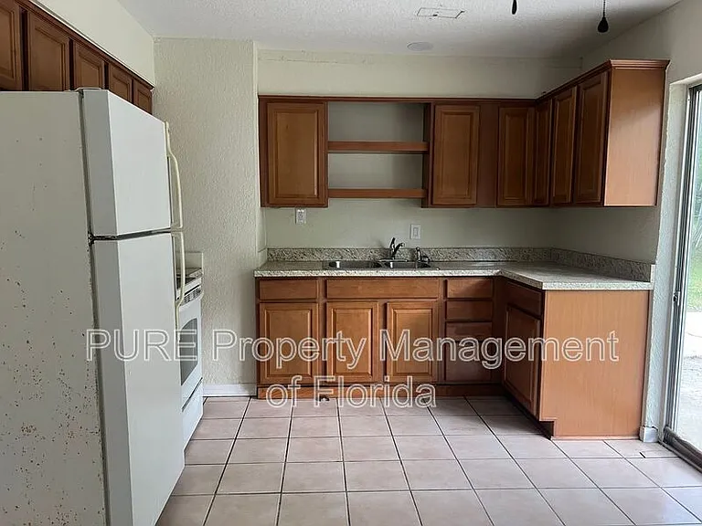 2205 NE 14th Ave — Photo 12