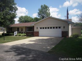 216 N Gillett St, Elkhart, IL