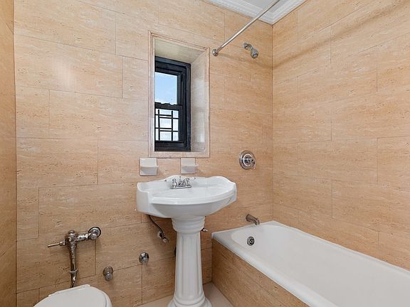4th image of 2728 Henry Hudson Pkwy APT 81A