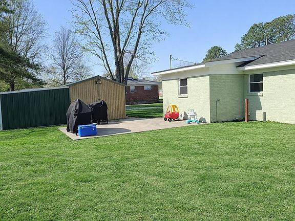 3rd image of 78 Lakeview Dr