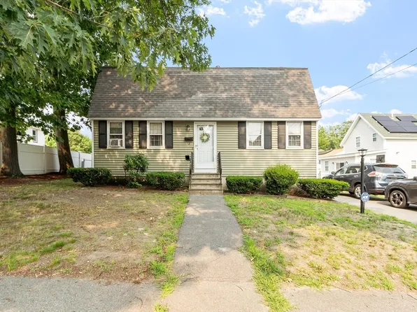 12 Stromquist Ave, Lowell, MA 01852