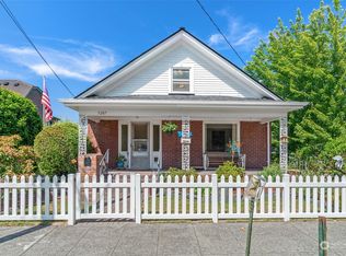 5207 Greenwood Ave N, Seattle, WA 98103