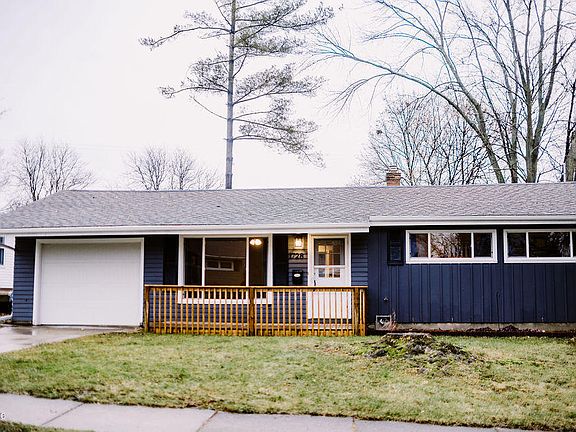 2nd image of 1728 Herrick Ave NE