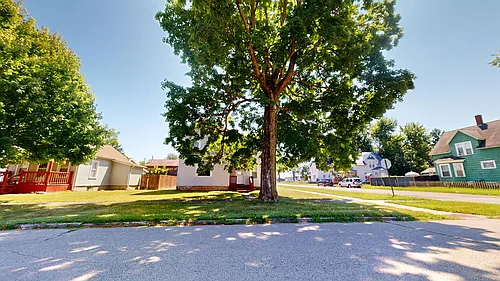 301 N Henry St Photo 1