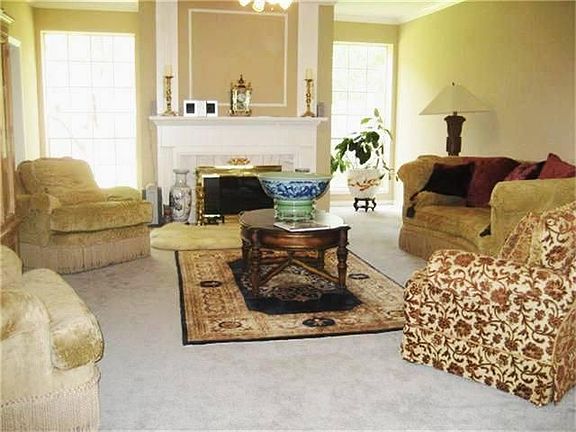 4th image of 3703 Stockbridge Dr