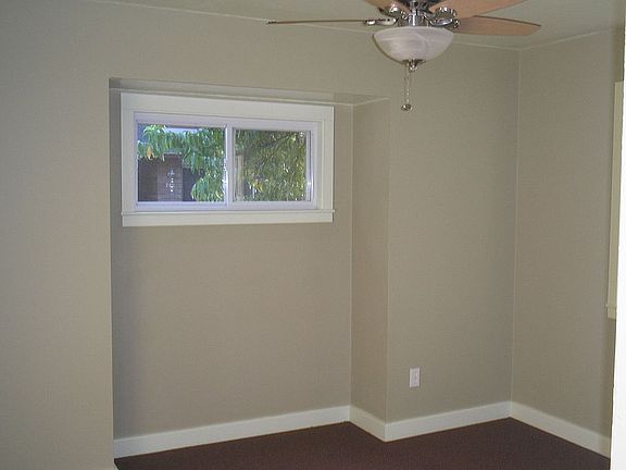 3rd image of 741 Gwen St