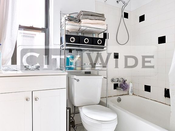 3rd image of 319 E 83rd St #5F
