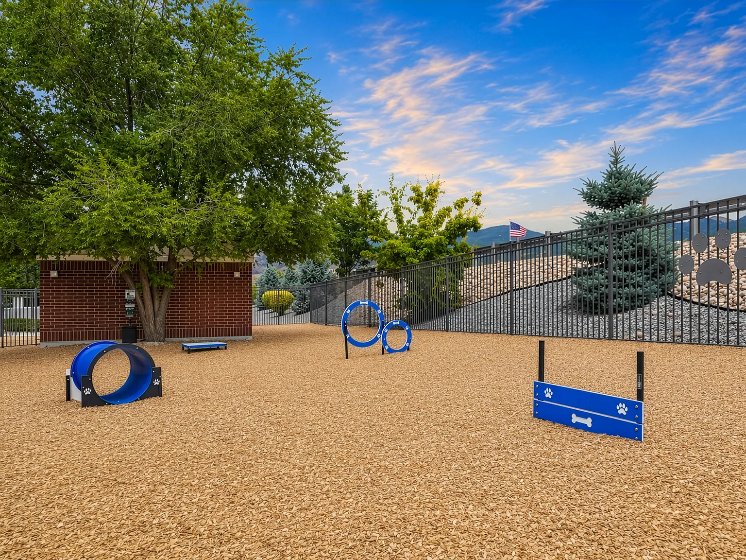 The Hills at Renaissance Apartments — Photo 3