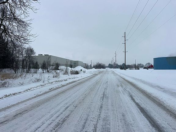 4th image of 6692 Fitzner Rd