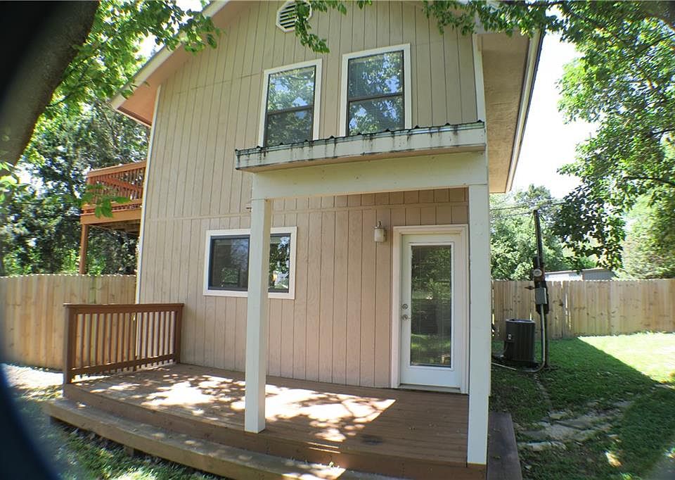 1st image of 1409 Village West Dr