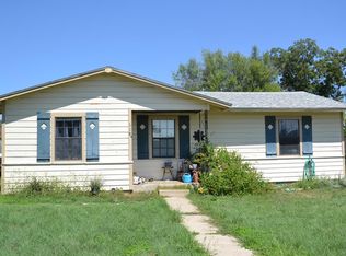 118 W Cedar St, Junction, TX 76849