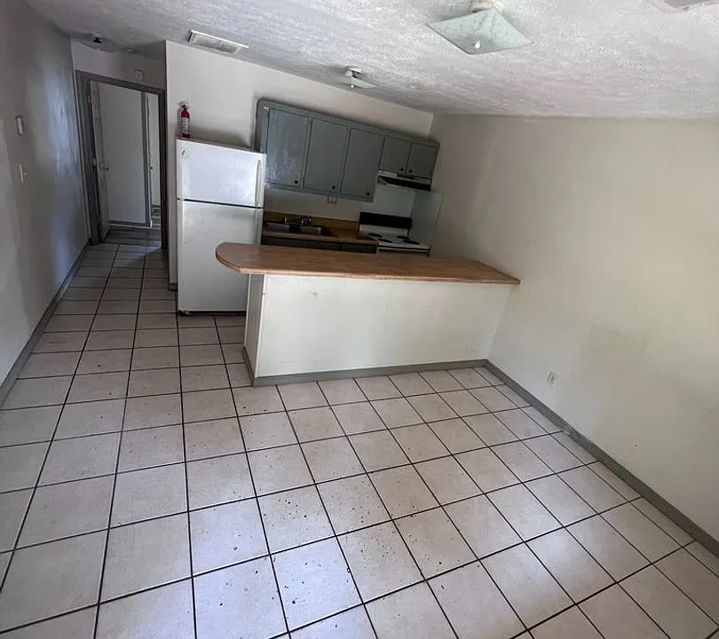 108 Smith Dr #1
