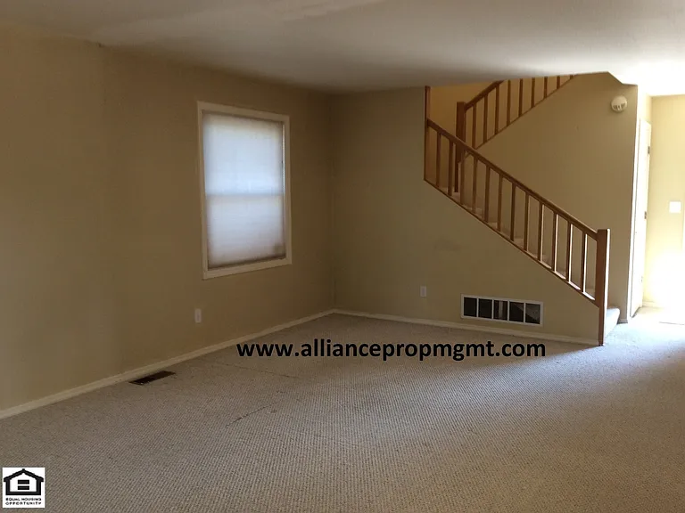 309 Prairie Ave — Photo 2