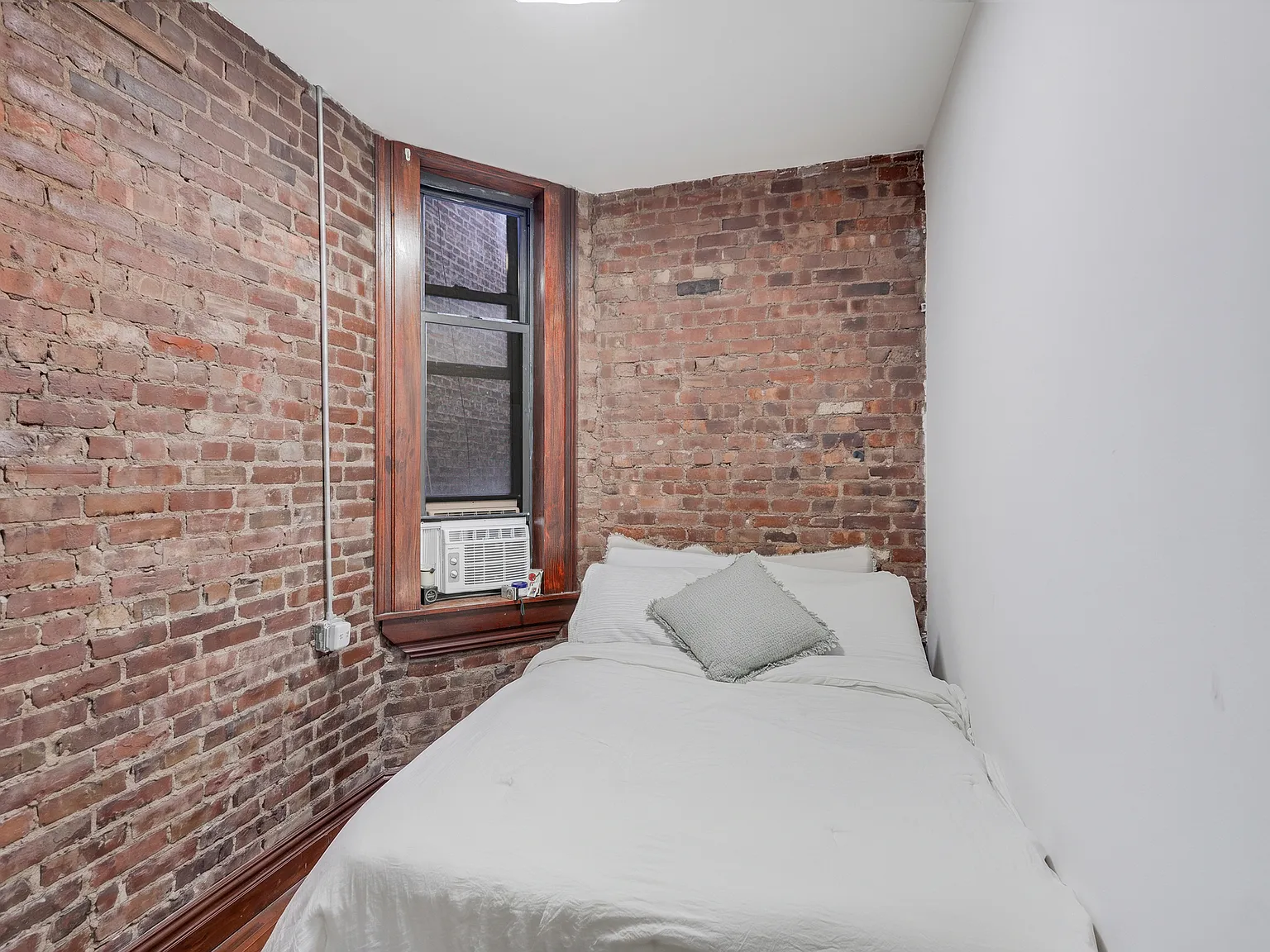112 East 4th Street — Photo 3