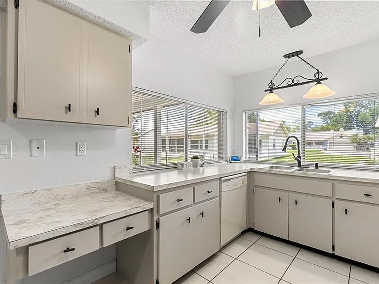 13013 Sawmill Way — Photo 18