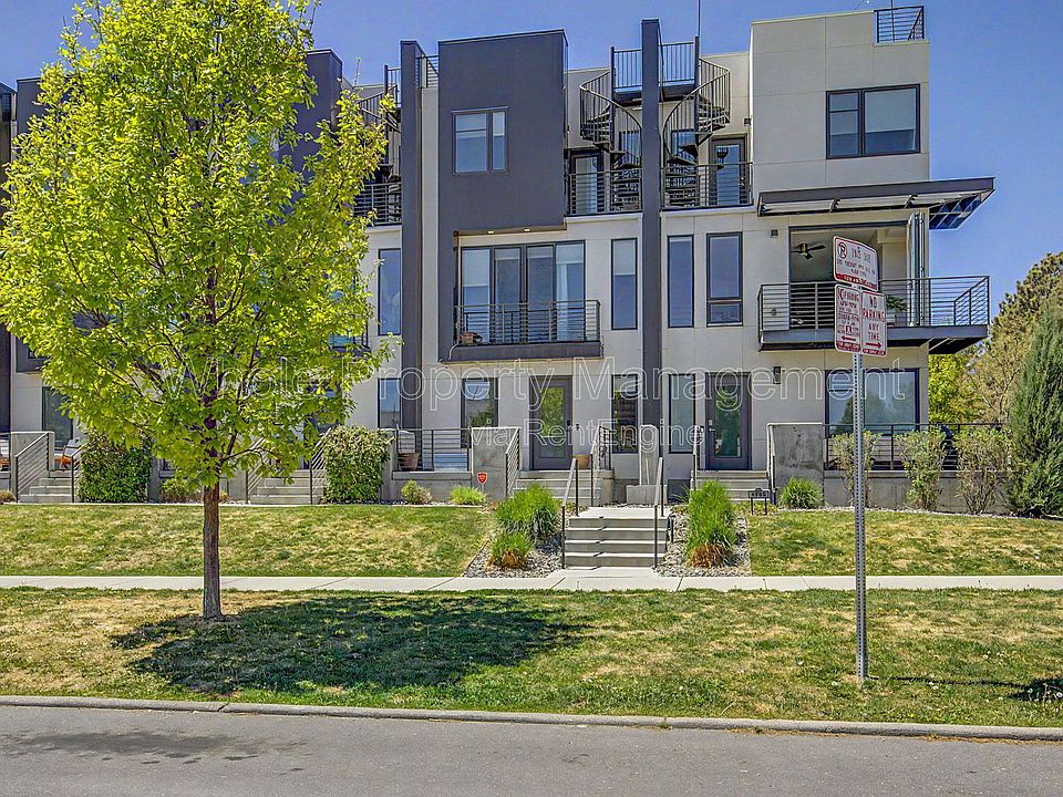 1st image of 1753 Julian St