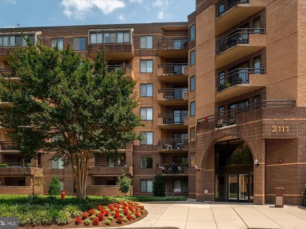 2111 Wisconsin Ave NW, Washington, DC