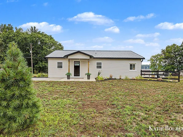 7510 Taft Rd, Mecosta, MI 49332