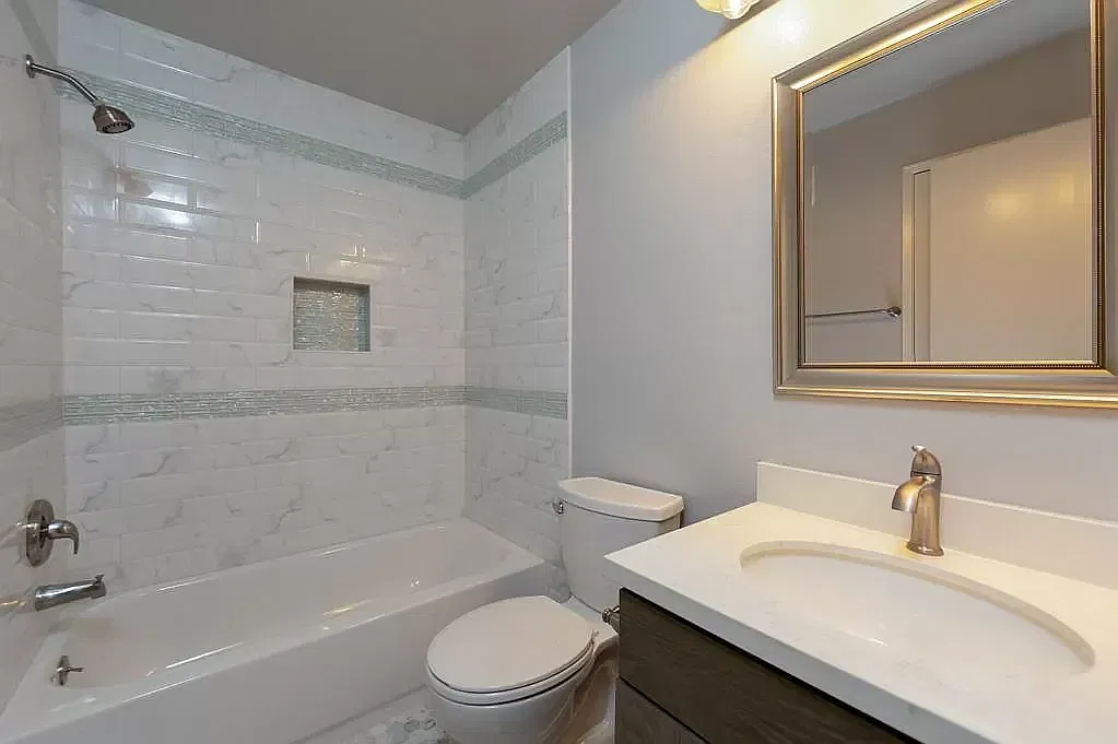 2 bed, $900 — Photo 1