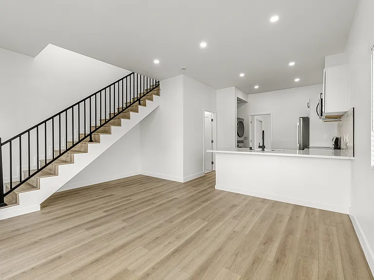 5006 La Dorna St #1 — Photo 2
