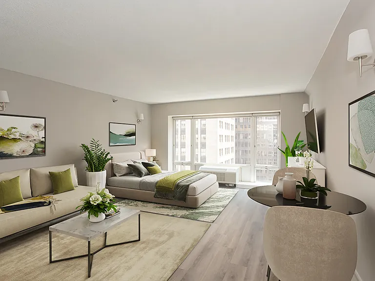 320 N. Michigan — Photo 13