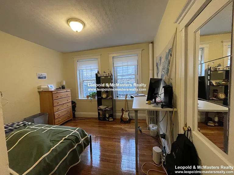 Kelton Street Apartments — Photo 38