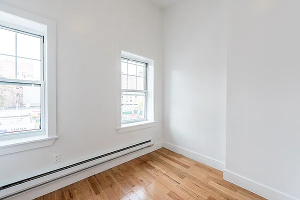 Rented by Nooklyn NYC LLC | media 21
