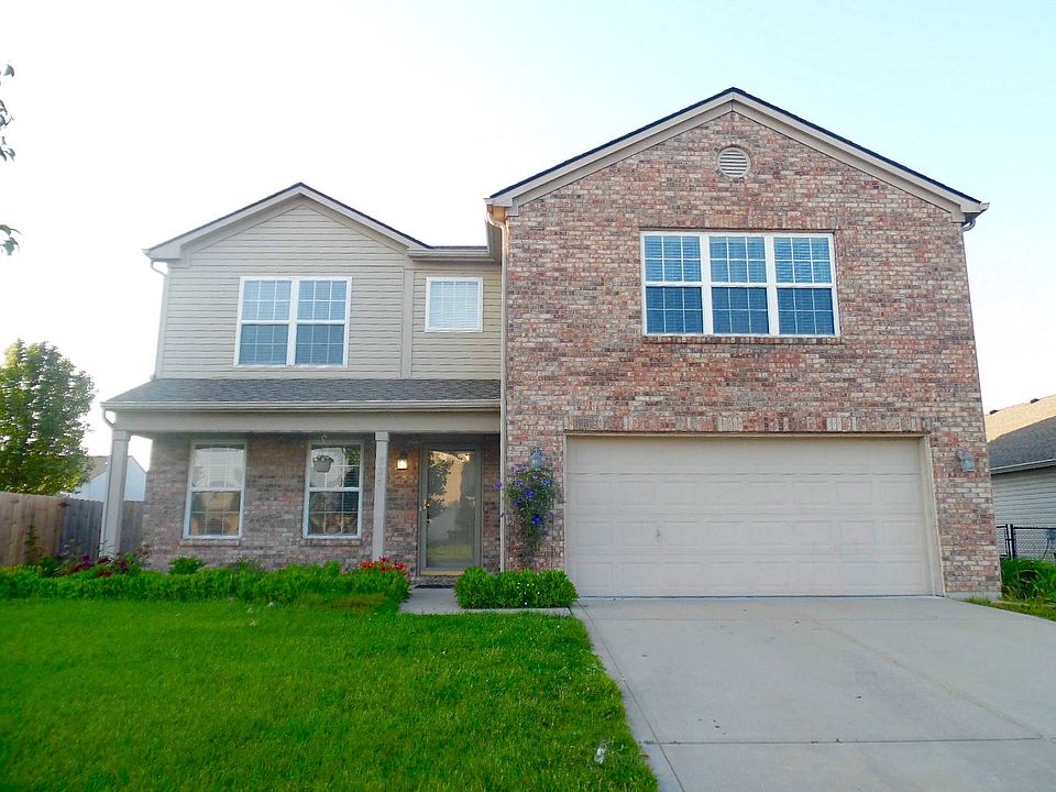 1st image of 824 Pine Lake Dr