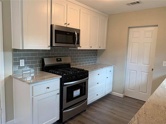4th image of 13624 Birchlawn Dr