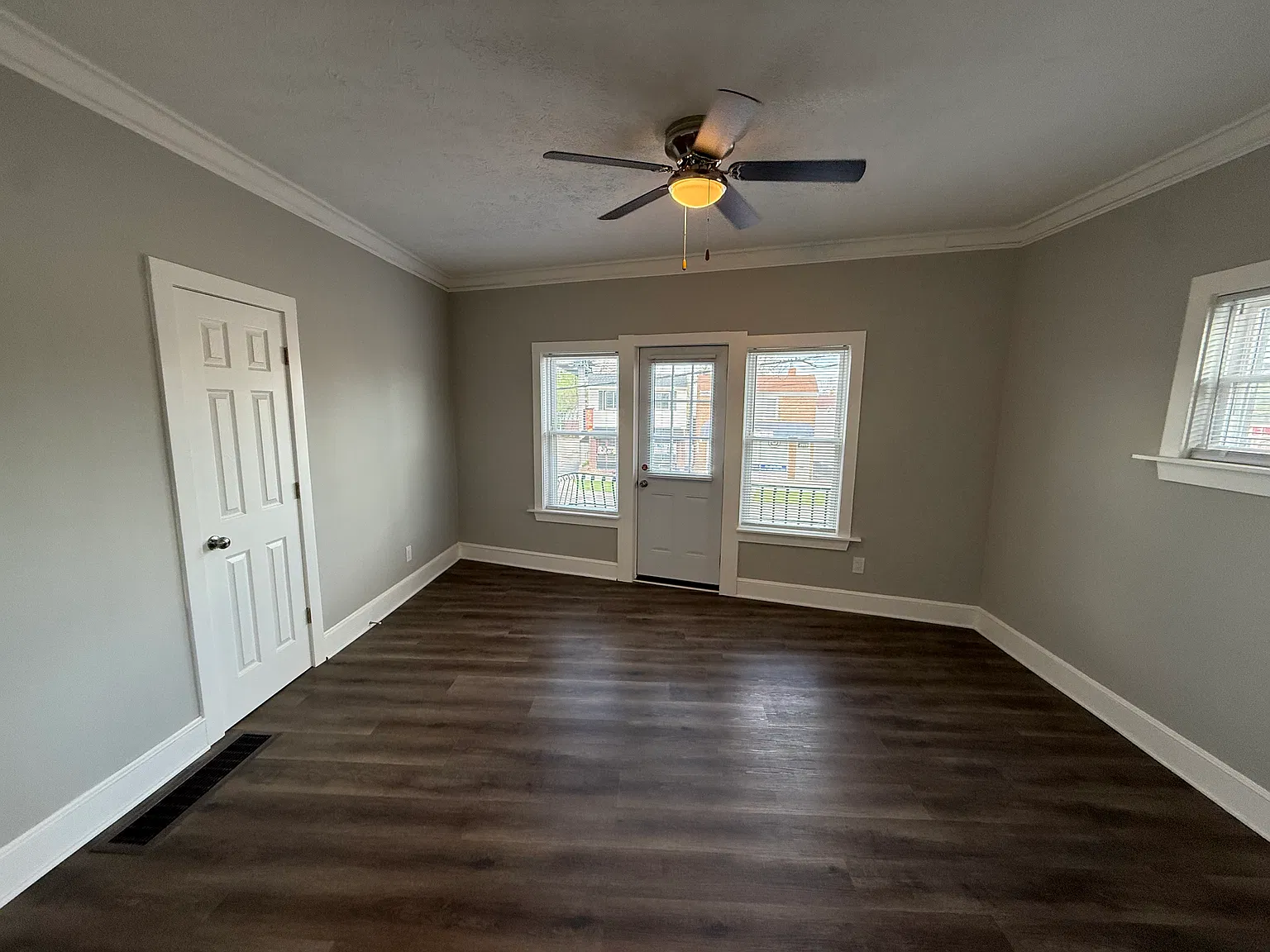 4717 State Rd — Photo 4