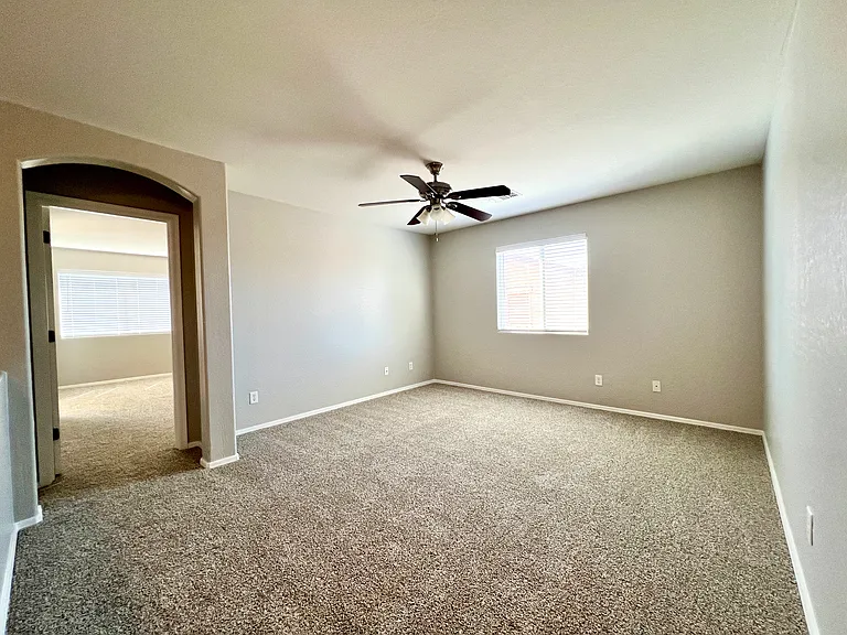 11613 W Jackson St — Photo 8