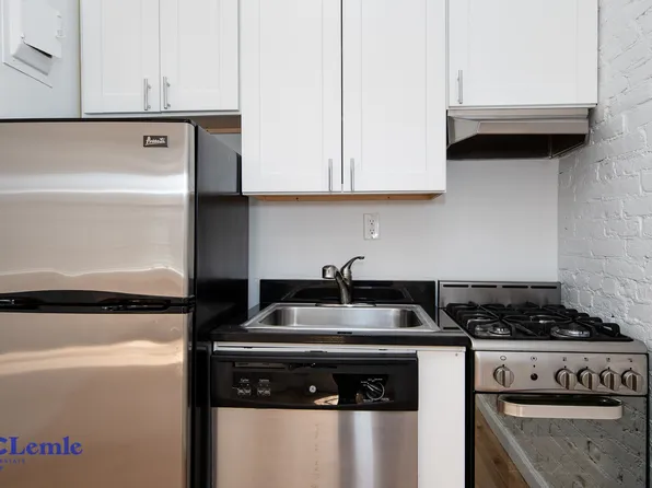 206 E 25th St #4RE, New York, NY 10010